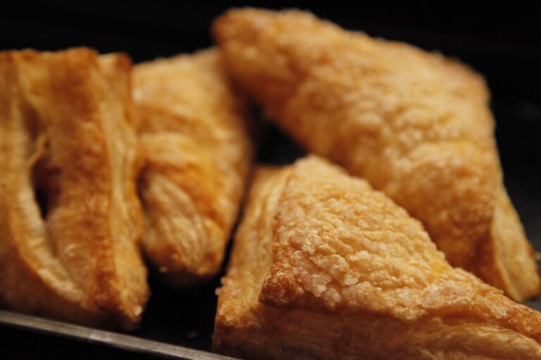 How We Work — Gallo's Bakery